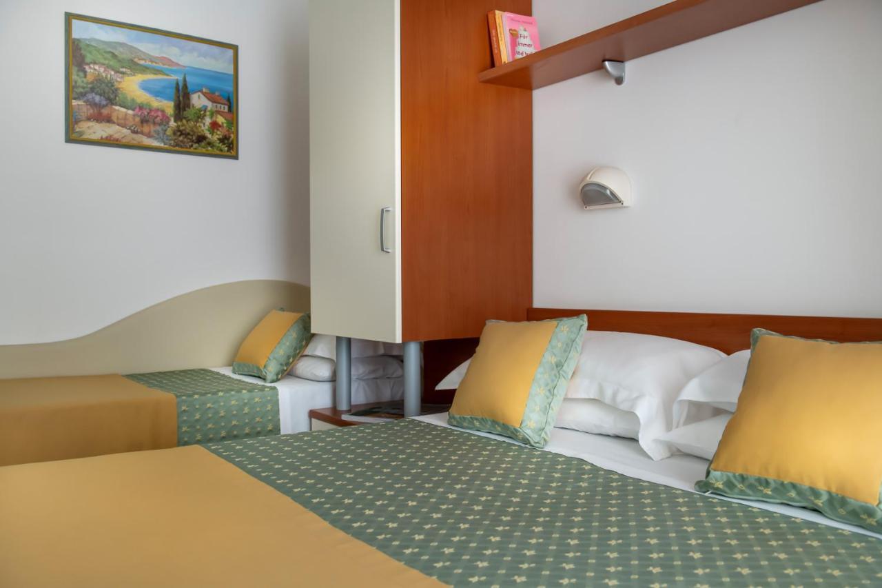 Hotel Principe Каттолика Экстерьер фото